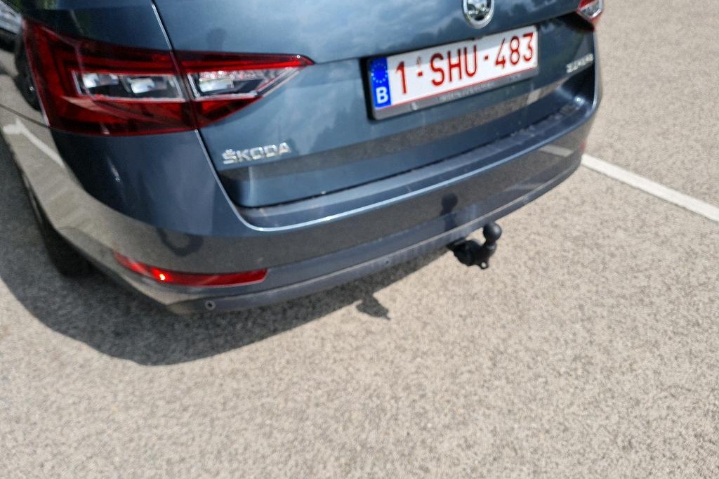 Skoda Superb Combi 2017 фото 51