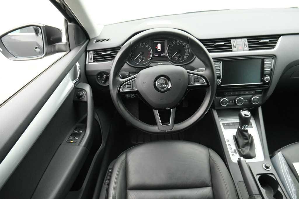 Skoda Octavia Combi 2016 фото 5
