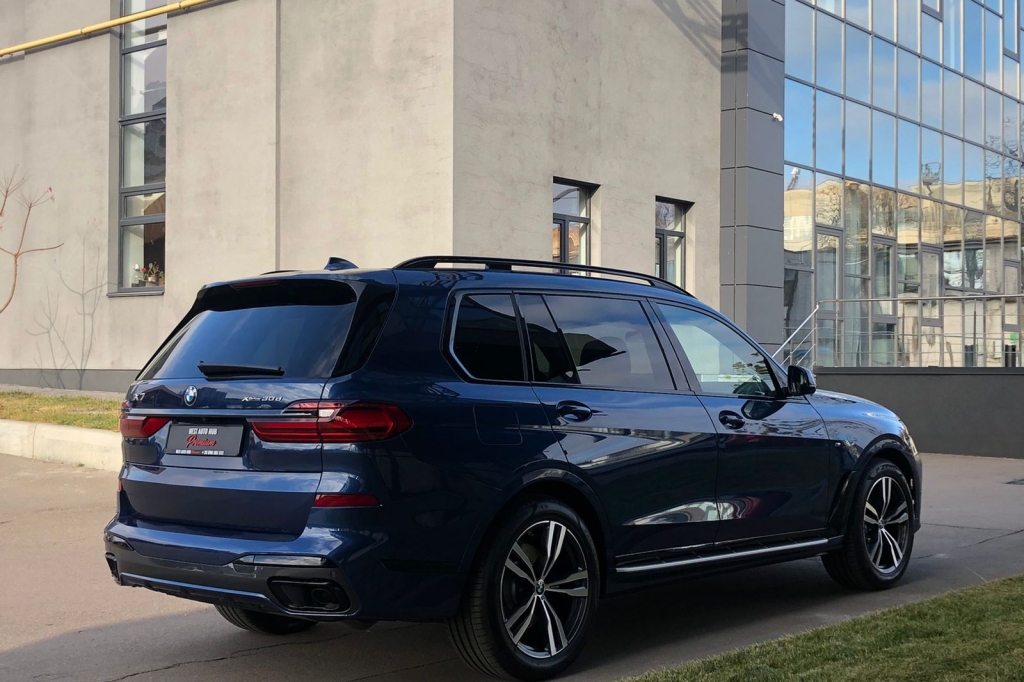 BMW X7 30D 2021 фото 8