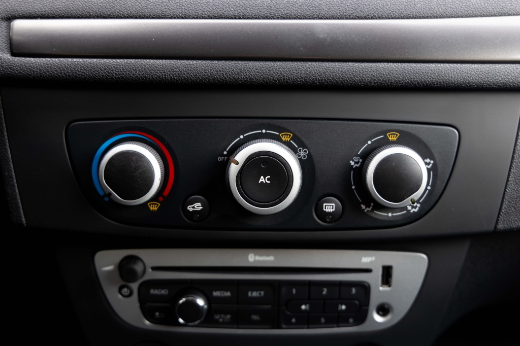 Renault Megane 2014 фото 19