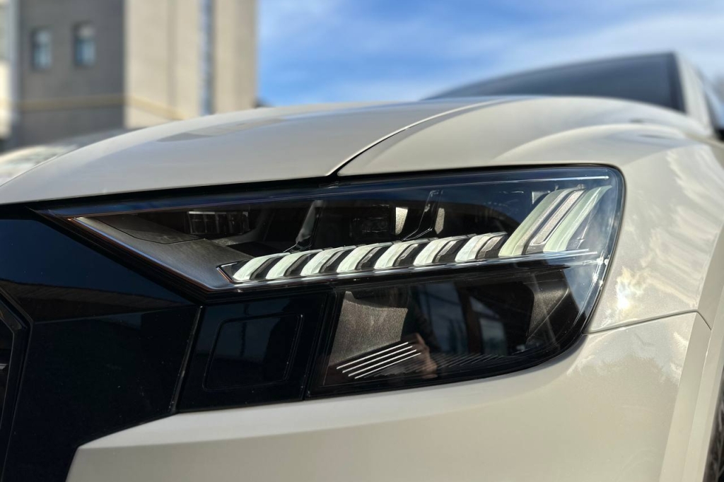 Audi Q8 50 TDI 2021 photo 3