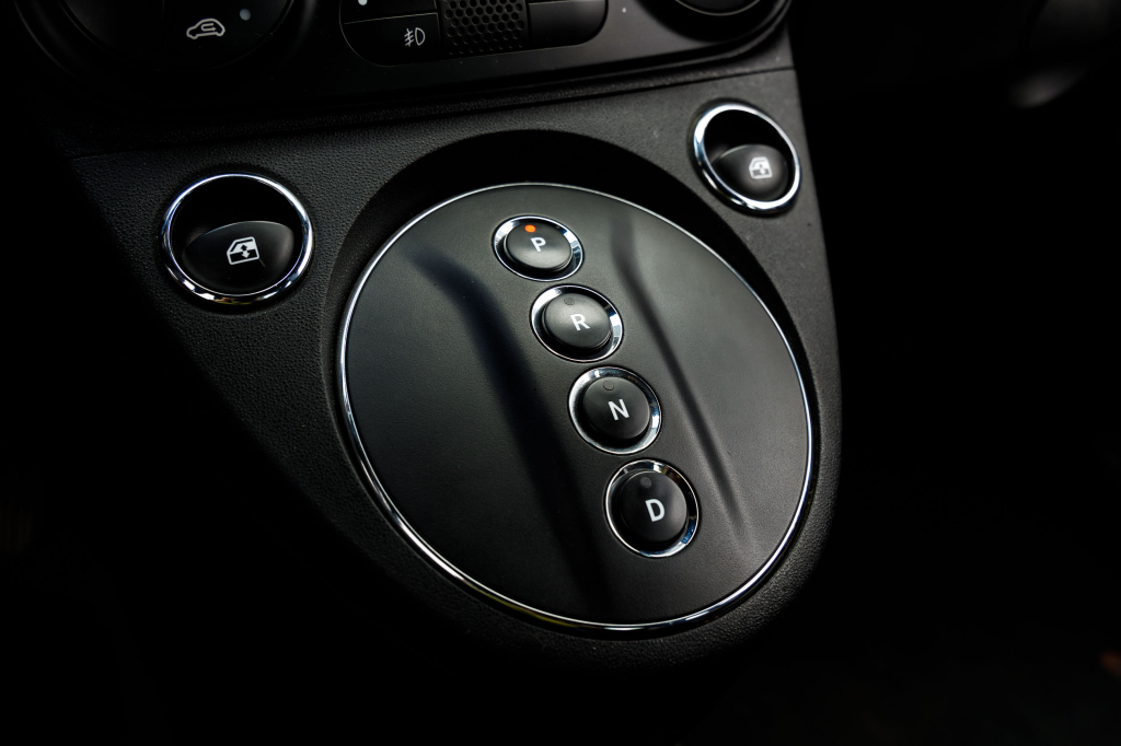 Fiat 500 E 2015 фото 5