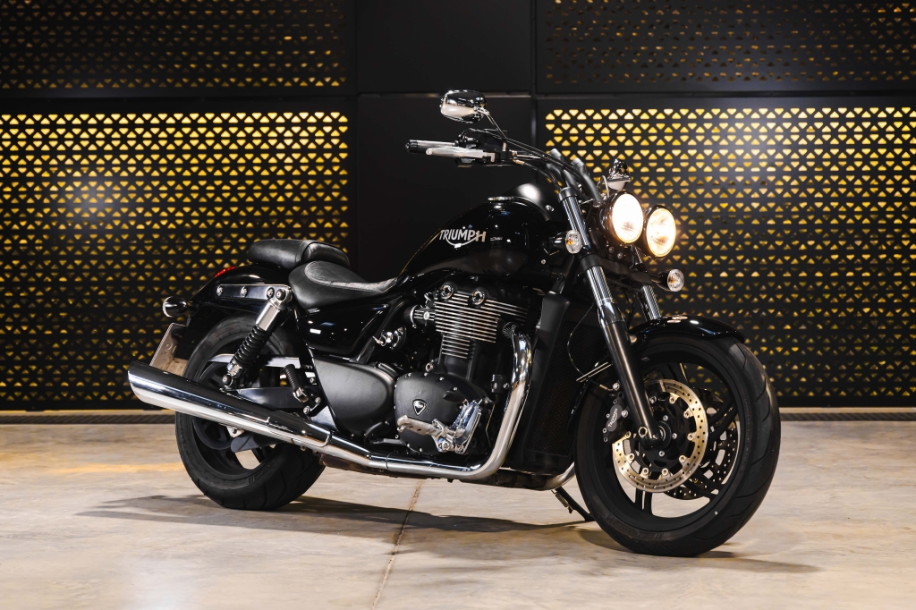 Triumph Thunderbird 1700 2016 фото 3