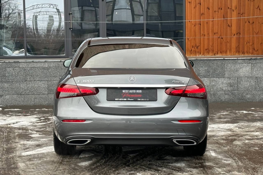 Mercedes-Benz E 300 2021 фото 4