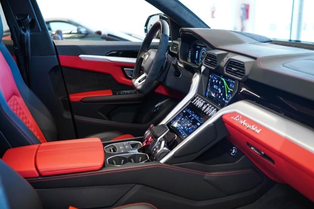 Lamborghini Urus 2019 фото 2