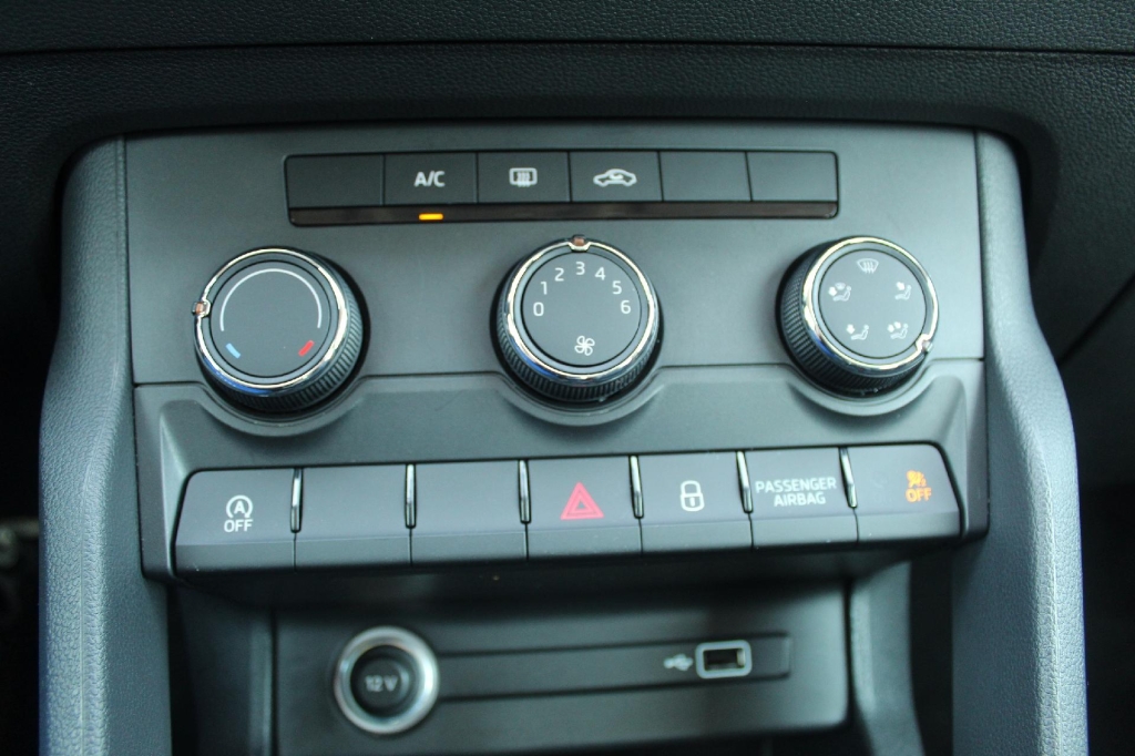 Skoda Karoq 2019 фото 6