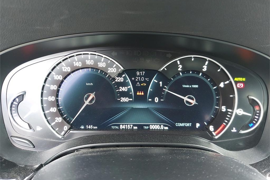 BMW 5er Touring 2017 photo 2