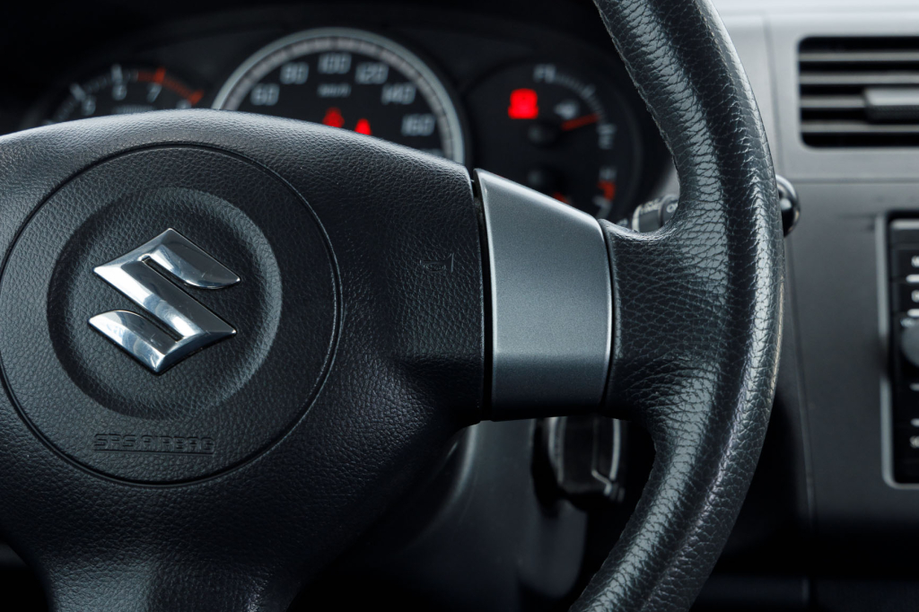 Suzuki Swift 2010 фото 23