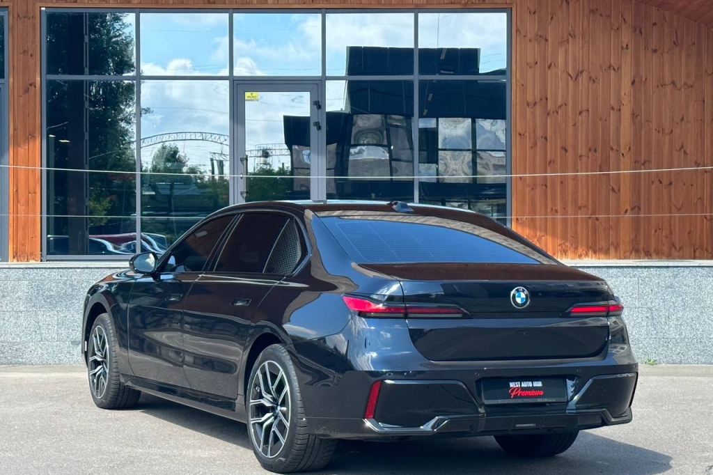 BMW 7 Series 740d MHEV Steptronic xDrive 2022 фото BMW 7 Series 740d MHEV Steptronic xDrive 2022 фото 4