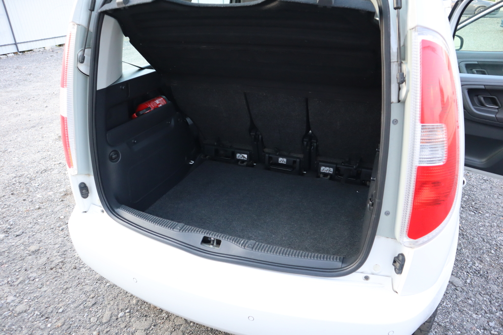 Skoda Roomster 2010 photo 34