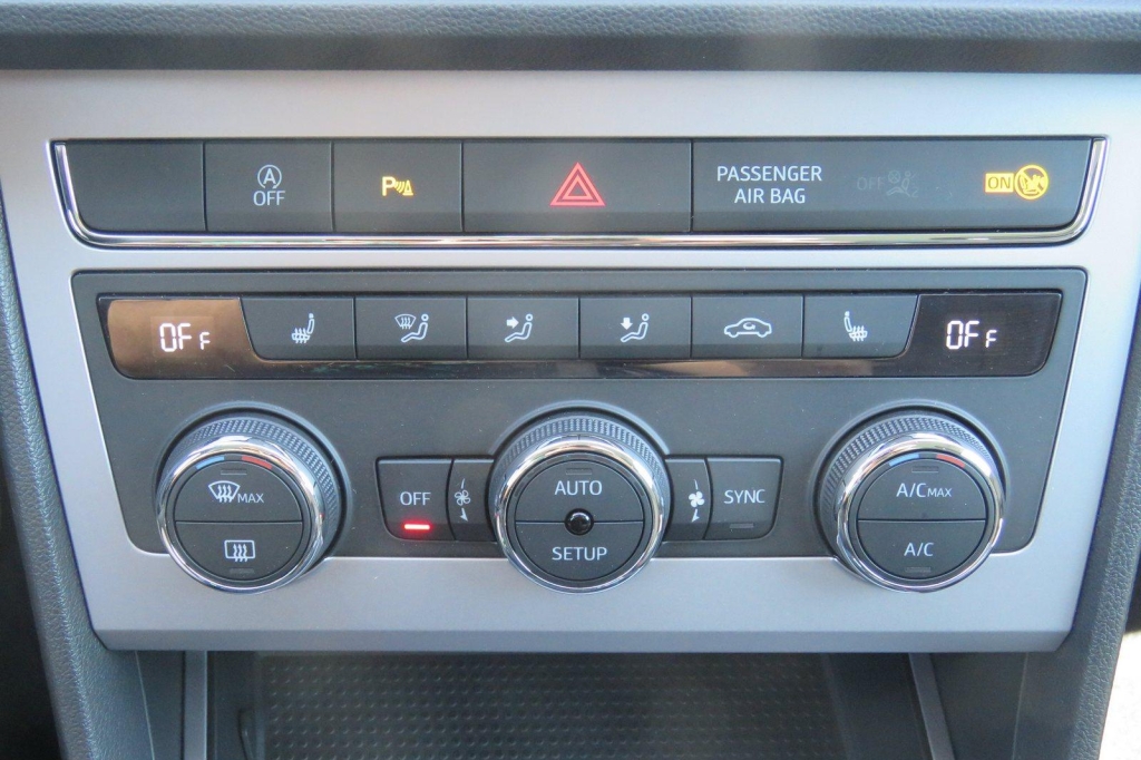 SEAT Leon ST 2020 photo 6