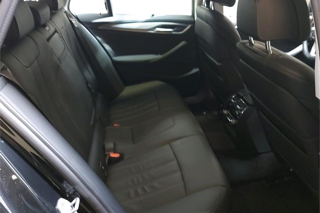 BMW 5er Touring 2019 photo 6