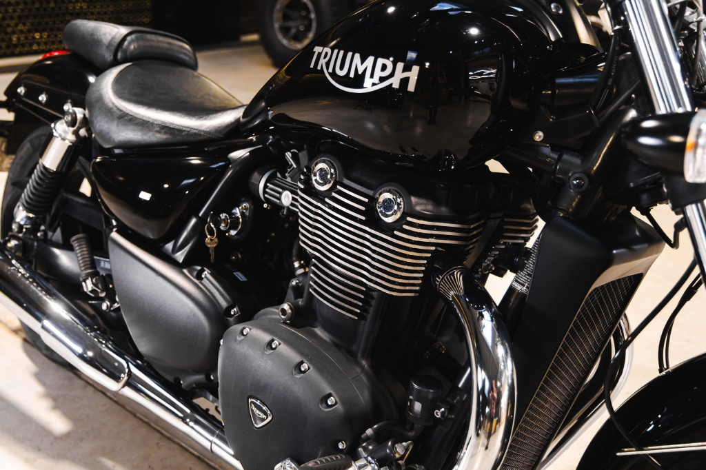 Triumph Thunderbird 1700 2016 фото 8