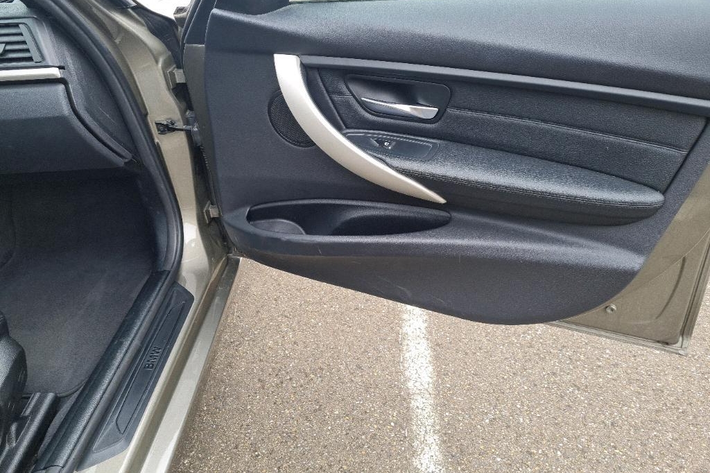 BMW 3er Touring 2016 фото 33