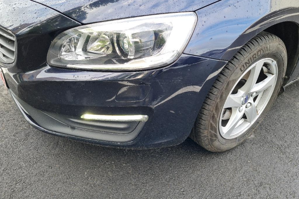 Volvo V60 2016 фото 18