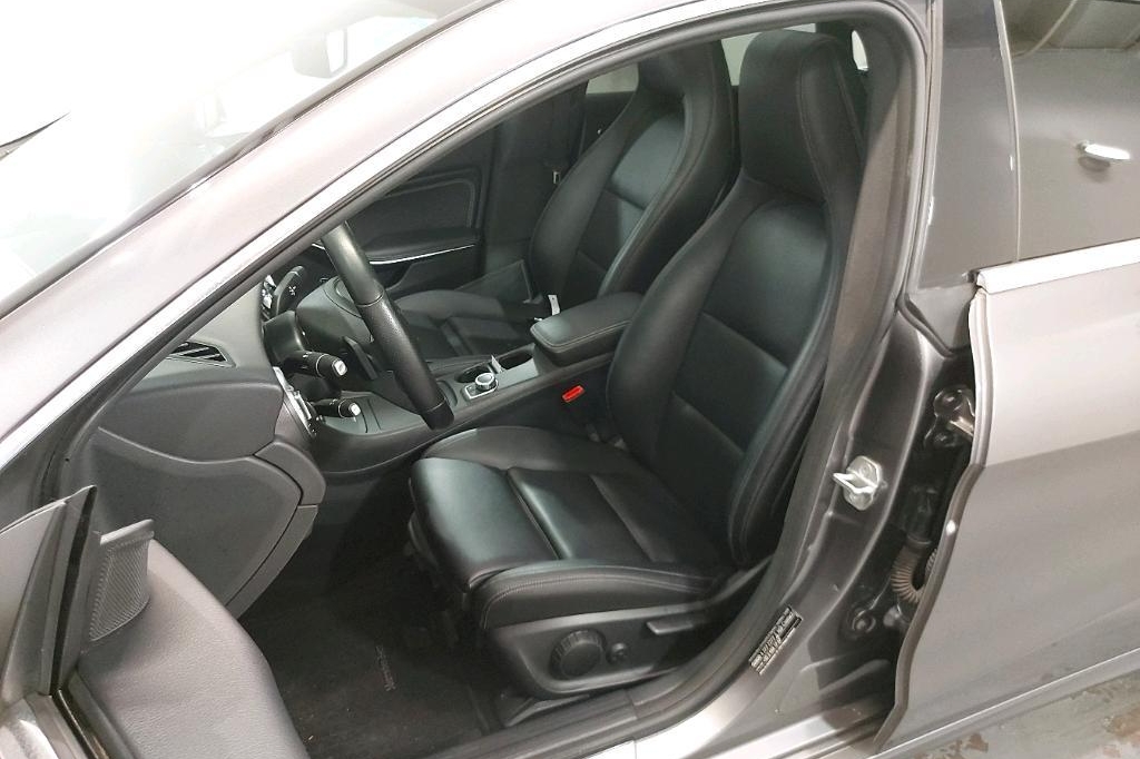Mercedes-Benz CLA-Klasse 2016 photo 49