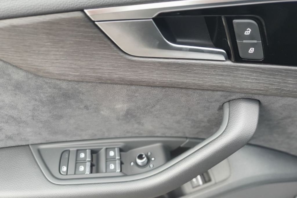 Audi A4 40 TFSI S-tronic 2023 photo 8