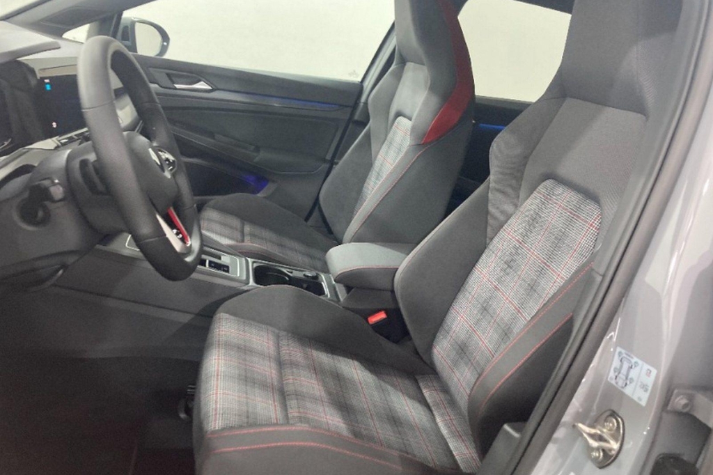 Volkswagen Golf GTI 2021 photo 8