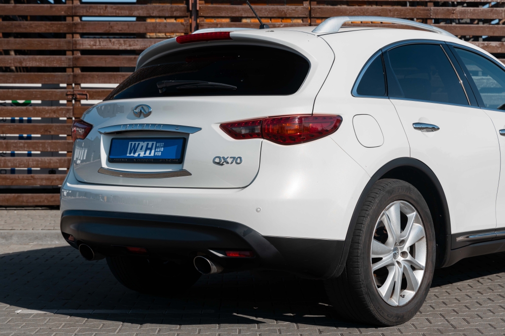 Infiniti QX70 2015 фото 7