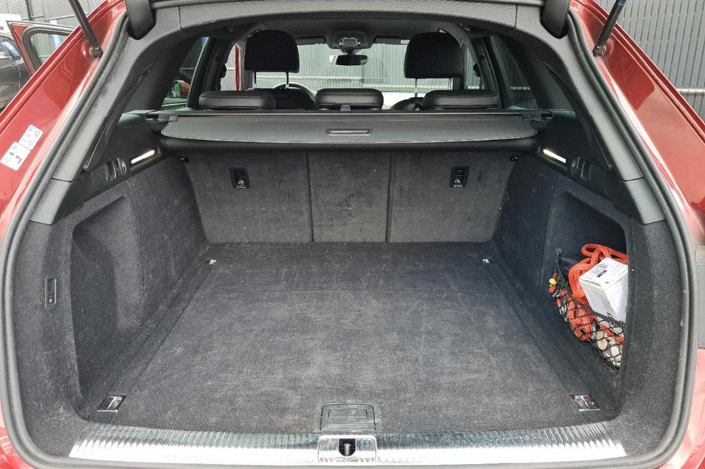 Audi A4 Avant 2017 фото 32