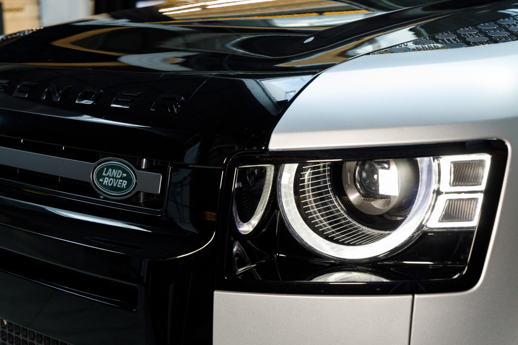 Land Rover Defender First Edition D240 2020 photo 14