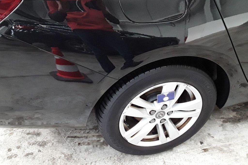 Opel Astra Sports Tourer 2017 фото 37