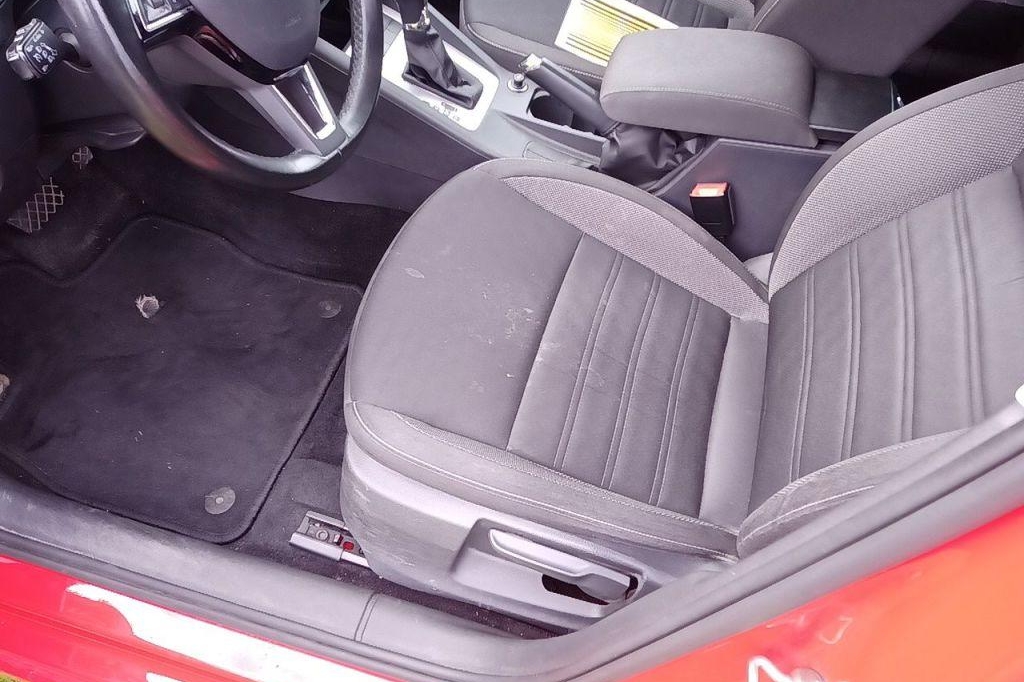 Skoda Octavia Combi 2018 фото 12