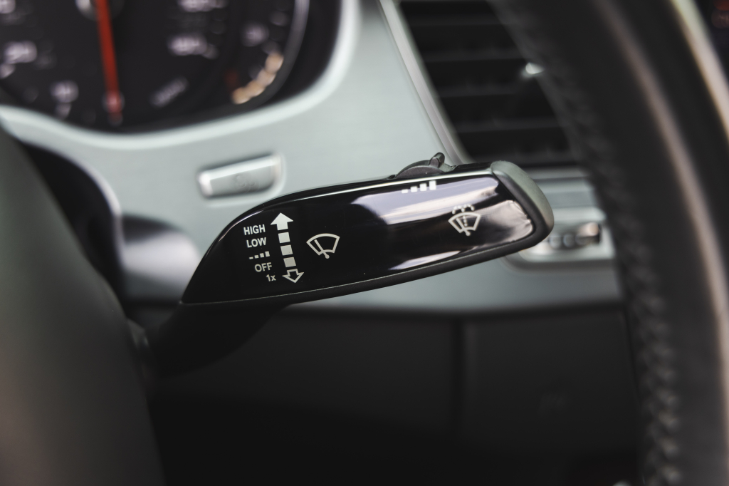 Audi A8 2015 photo 24