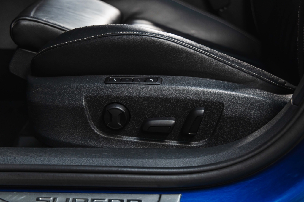 Skoda Superb Plug In Hybrid 2020 фото Skoda Superb Plug In Hybrid 2020 фото 20