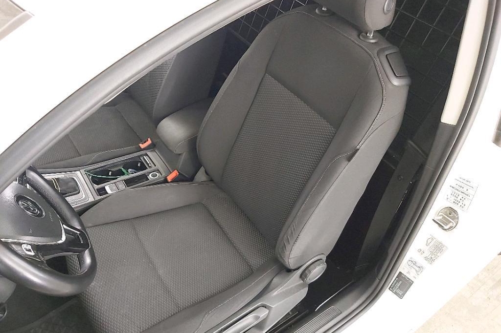 Volkswagen Golf 2017 фото 25