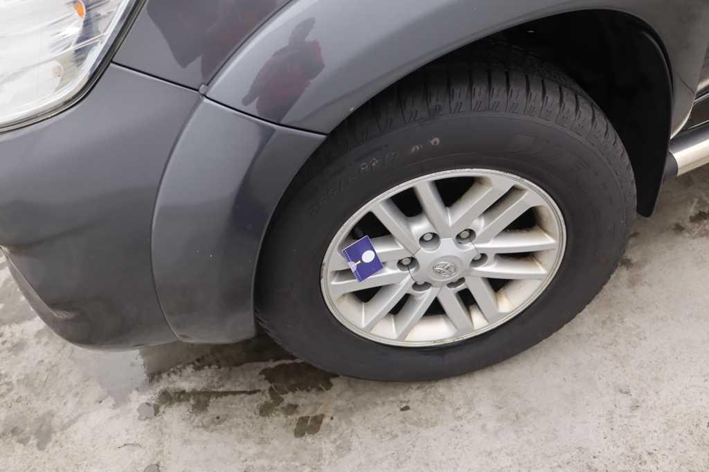 Toyota Hilux 2015 фото 24