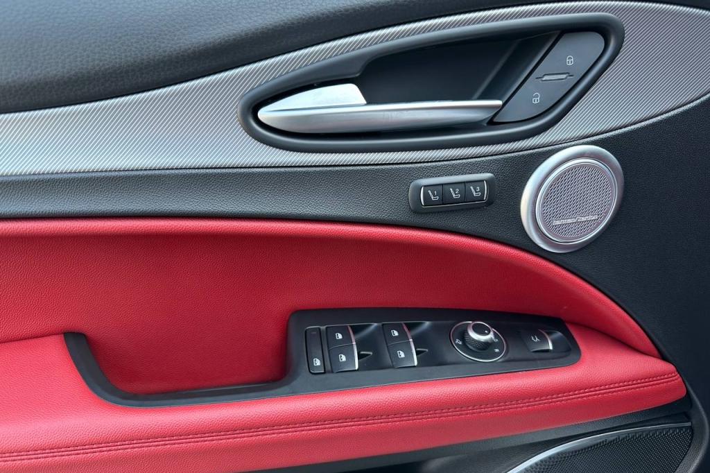 Alfa Romeo Stelvio 2021 photo 10