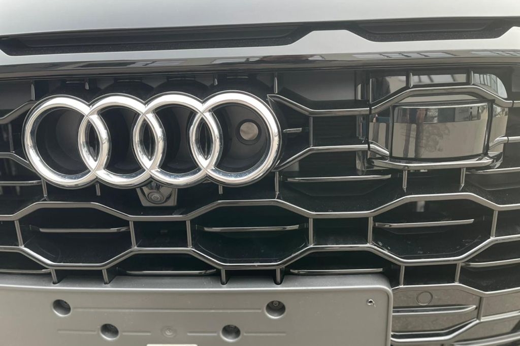 Audi RS Q8 leasing 0 Percent 2021 photo 13