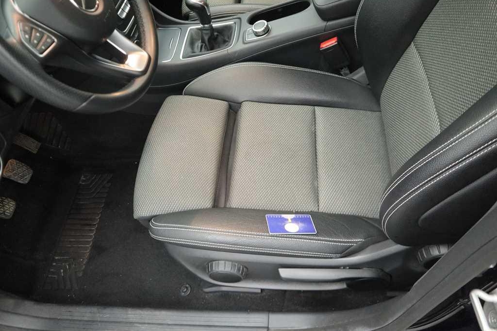 Mercedes-Benz CLA 2017 фото 38