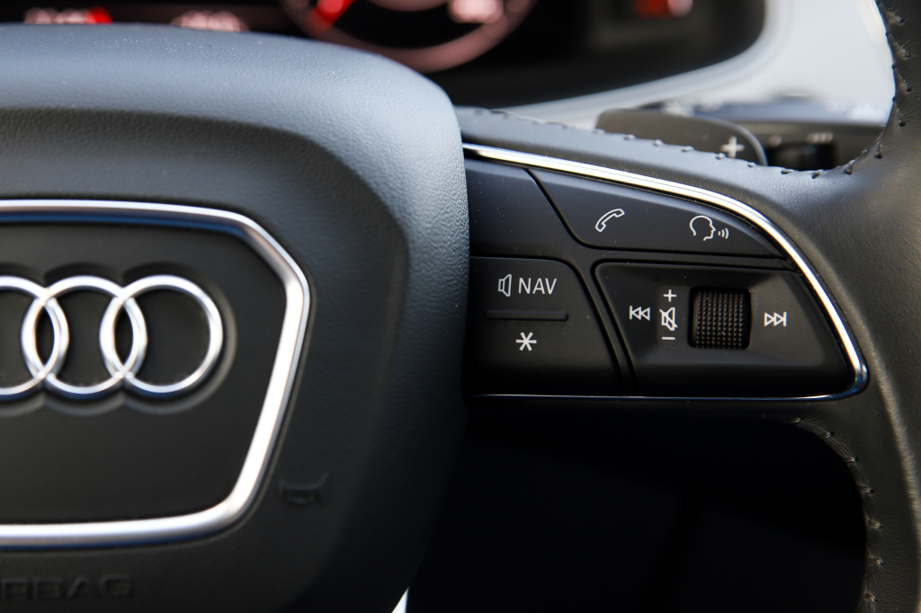 Audi Q7 S line TDI quattro 2017 photo 35