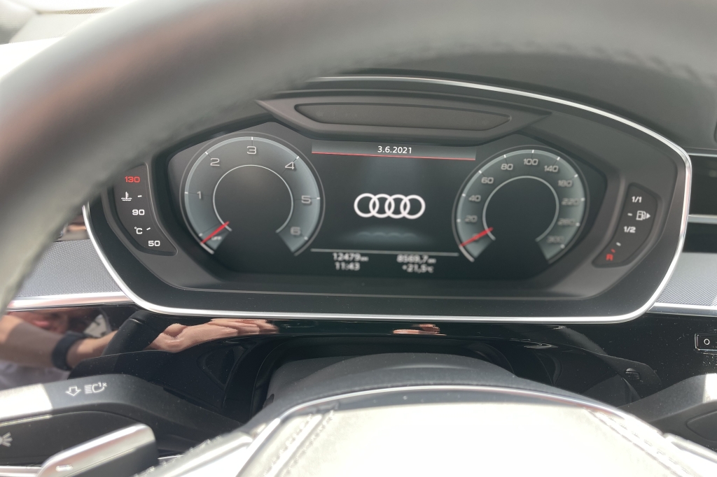 Audi A8 Long Black Stile 2020 photo 11