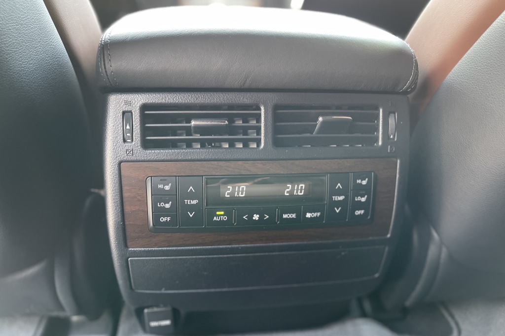 Toyota Land Cruiser 200 Executive Lounge 2019 photo 7