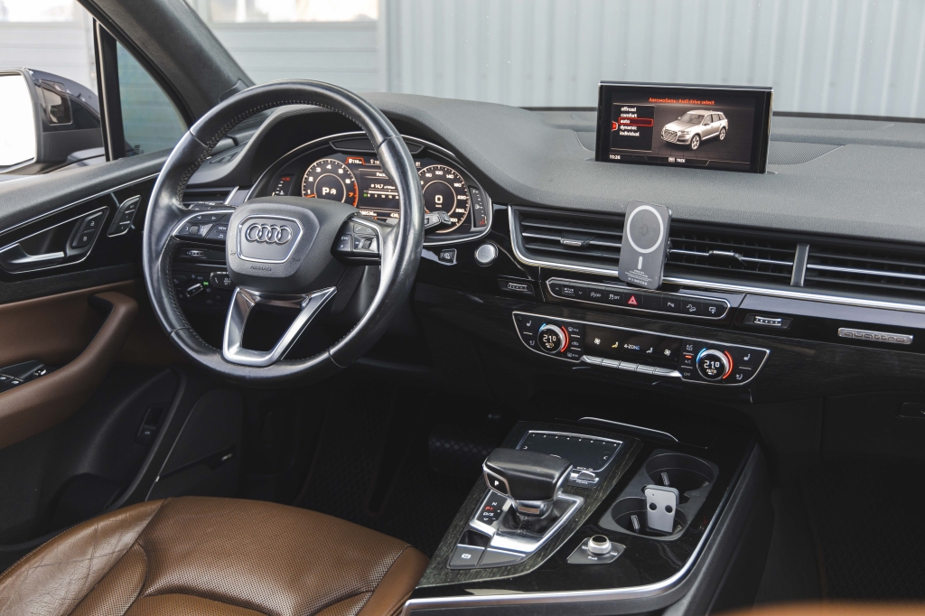Audi Q7 2016 photo 31