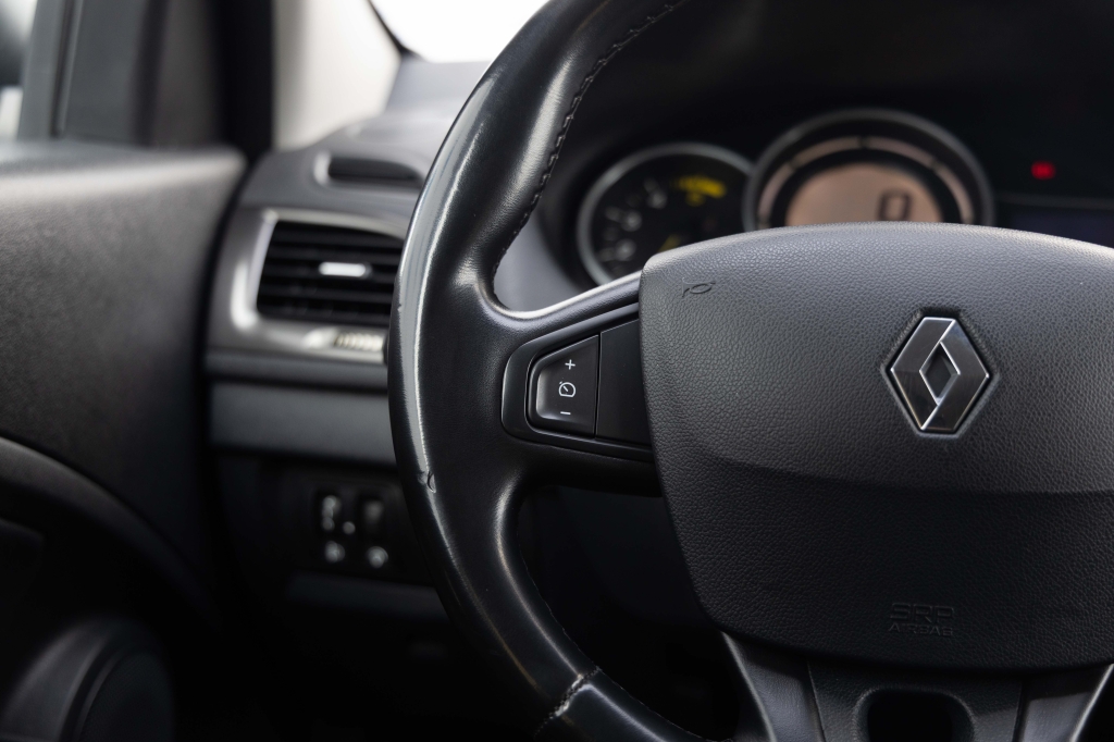 Renault Megane 2014 фото 15