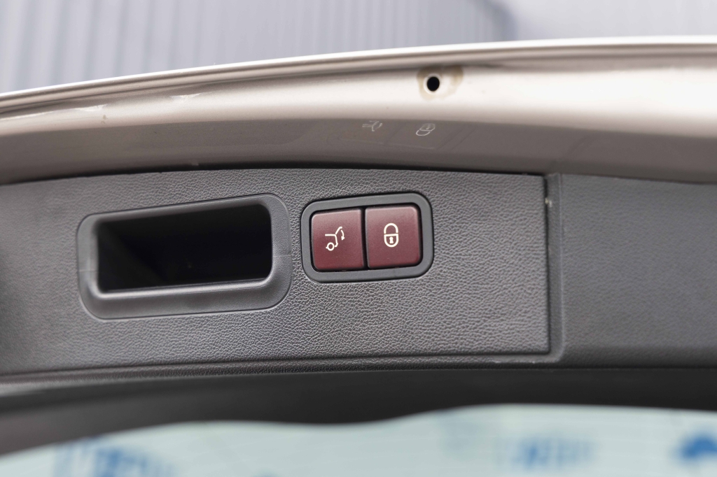 Mercedes-Benz M-Class ML500 W164 2006 фото 47