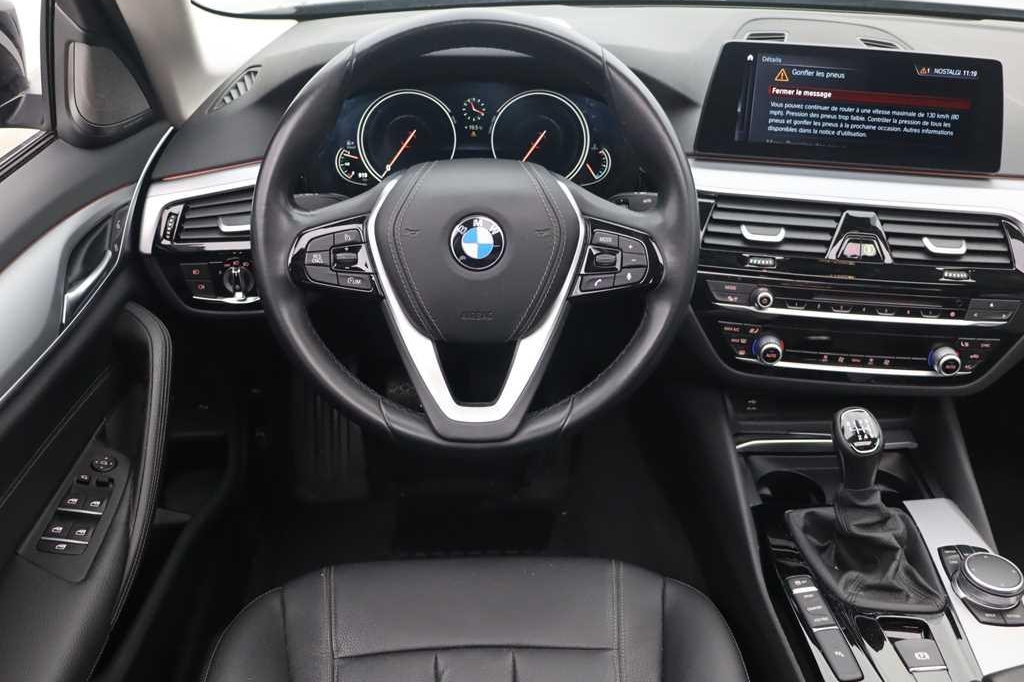 BMW 5 Series 2017 фото 3