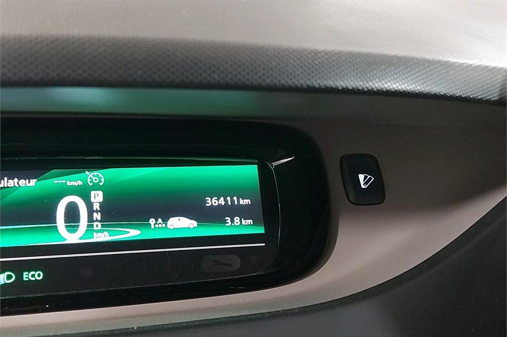 Renault Zoe 2017 фото 5