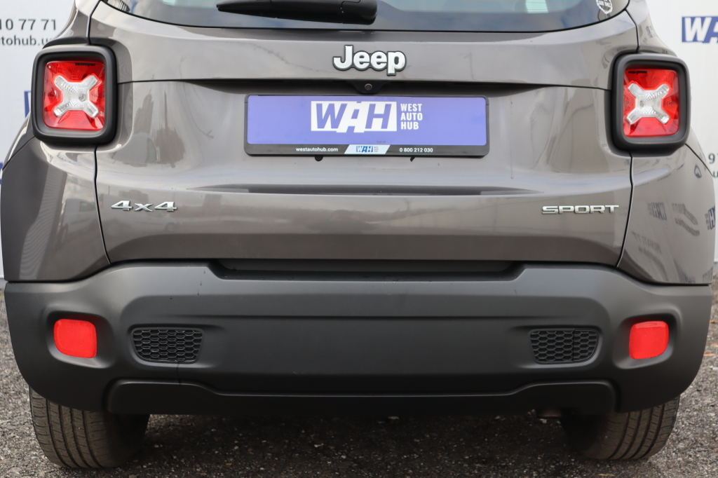 Jeep Renegade Sport 4x4 photo 6