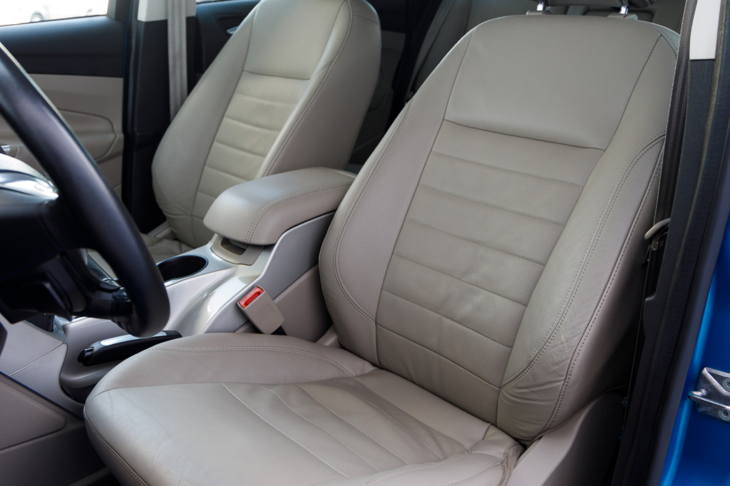 Ford C-Max Hybrid фото 20