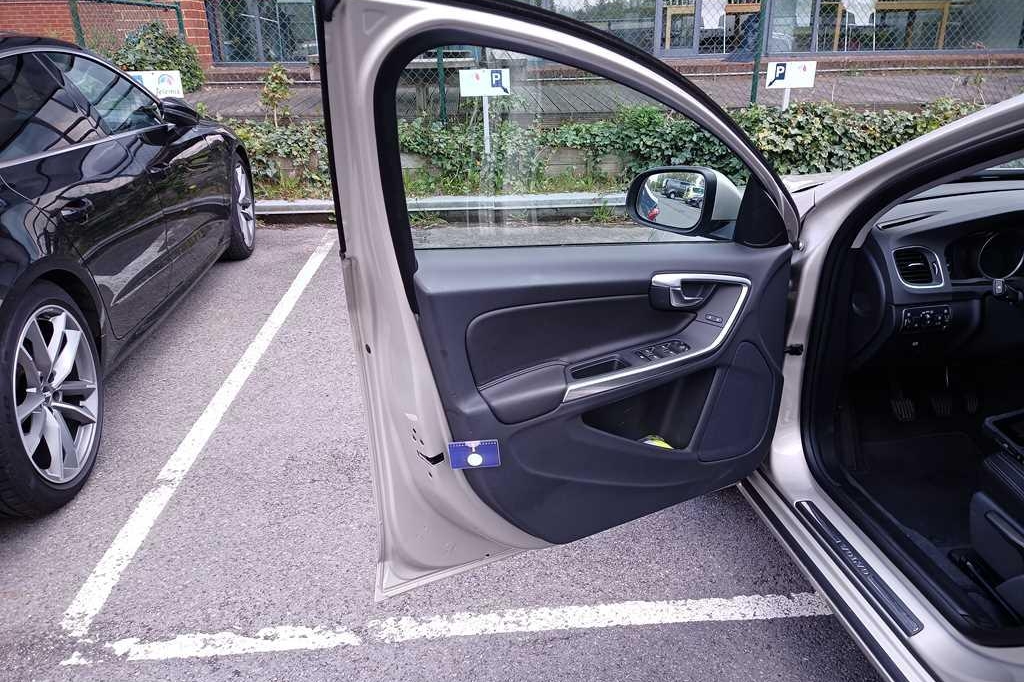 Volvo S60 2017 фото 23