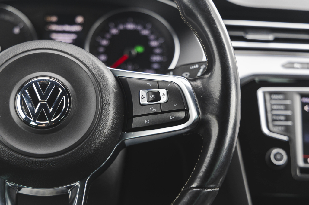 Volkswagen Passat BiTDi 4Motion 2016 фото 24