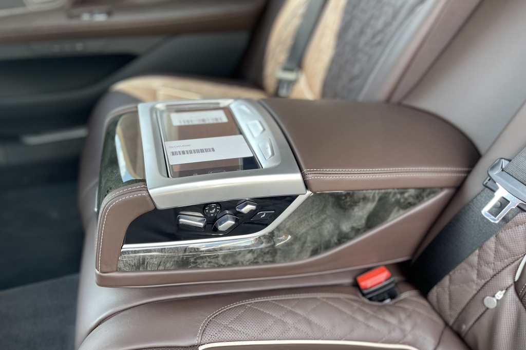 BMW 760 Long XDrive 2021 фото 10