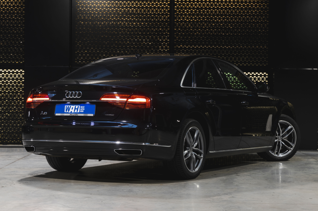 Audi A8 2015 photo 5