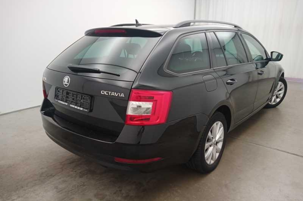 Skoda Octavia Combi 2017 photo 1