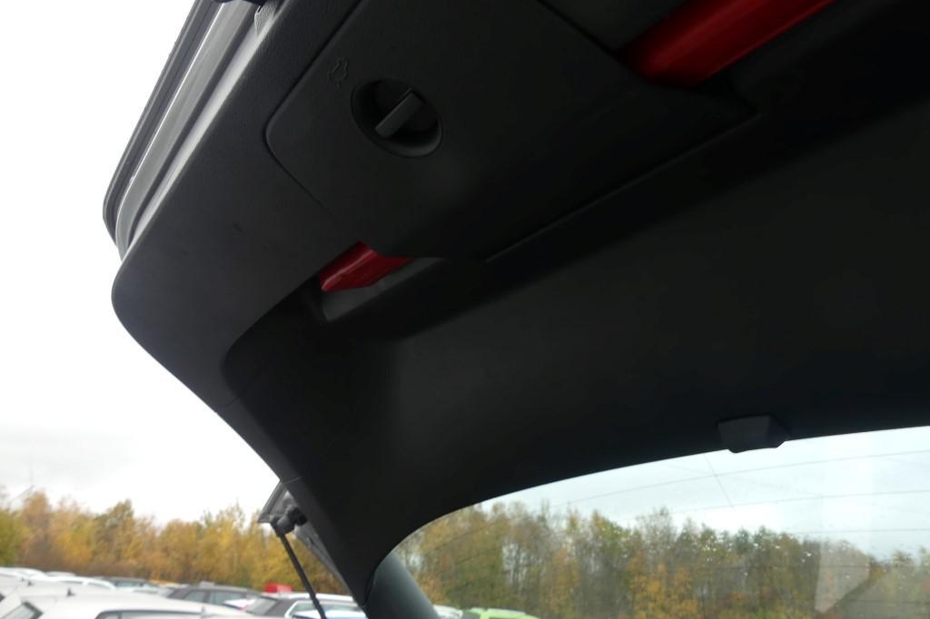 Volkswagen e-Golf 2018 фото 25